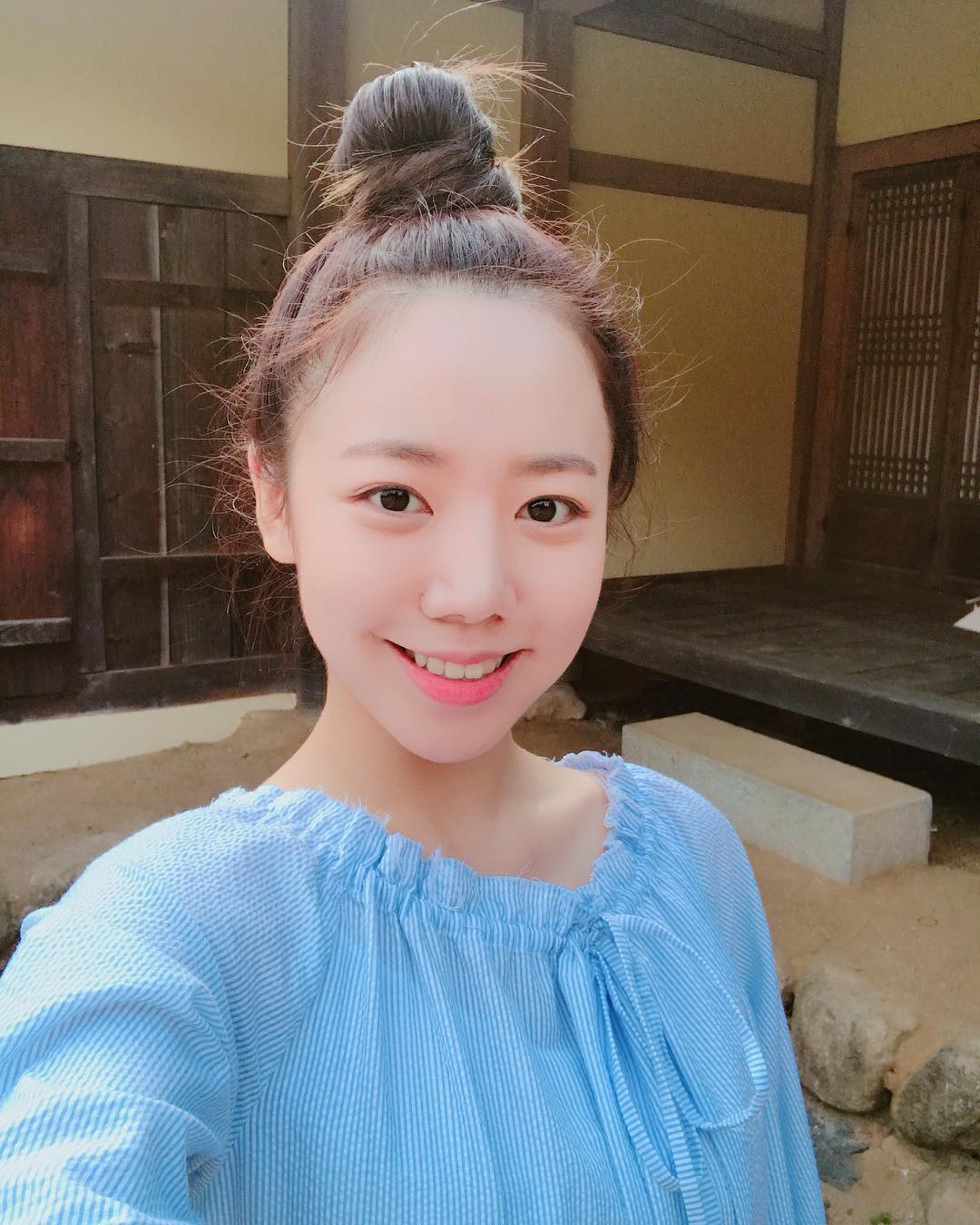 7.美白貼片美白法:
最簡單不喜歡DIY的話,建議可以直接購買市面上的美白貼片來居家美白一下~但是美白貼片種類繁雜,最好要選擇安全無疑慮得比較好喔!