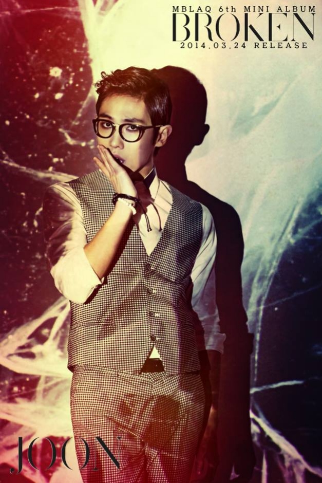 #前MBLAQ成員 李準
而這位是已經退出偶像團體,正式以演員身分活動的李準~想當初在MBLAQ中活動的李準人氣超高,出席各大綜藝也是笑果十足,也是個唱跳全能的愛豆呢