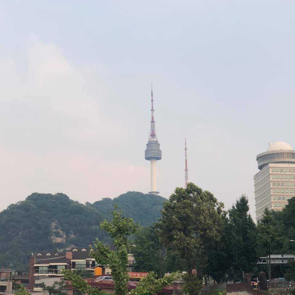 還在翻著厚重的旅遊書嗎?常常買一堆旅遊書卻又看不下去,用錯了方法導致常常花了很多時間卻又事倍功半...
這次要告訴大家幾個事前規劃的小秘訣,讓你輕鬆規劃韓國自由行!