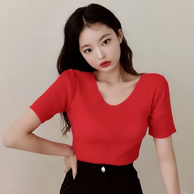 前幾天摩登少女介紹了辦公室編輯們為之瘋狂的韓國網拍網站BRANDI,每天上班都在偷逛BRANDI,完全逛到欲罷不能(拜託不要跟我老闆說ˊ_ˋ) 而且這麼好的東西不能只有我看到啊各位!今天必須還要再來放火燒各位,BRANDI裡的服飾都是保稅商品,看的同時請把妳們的錢包跟信用卡捏緊,不然到時候錢怎麼不見的我也不知道啊~XDD