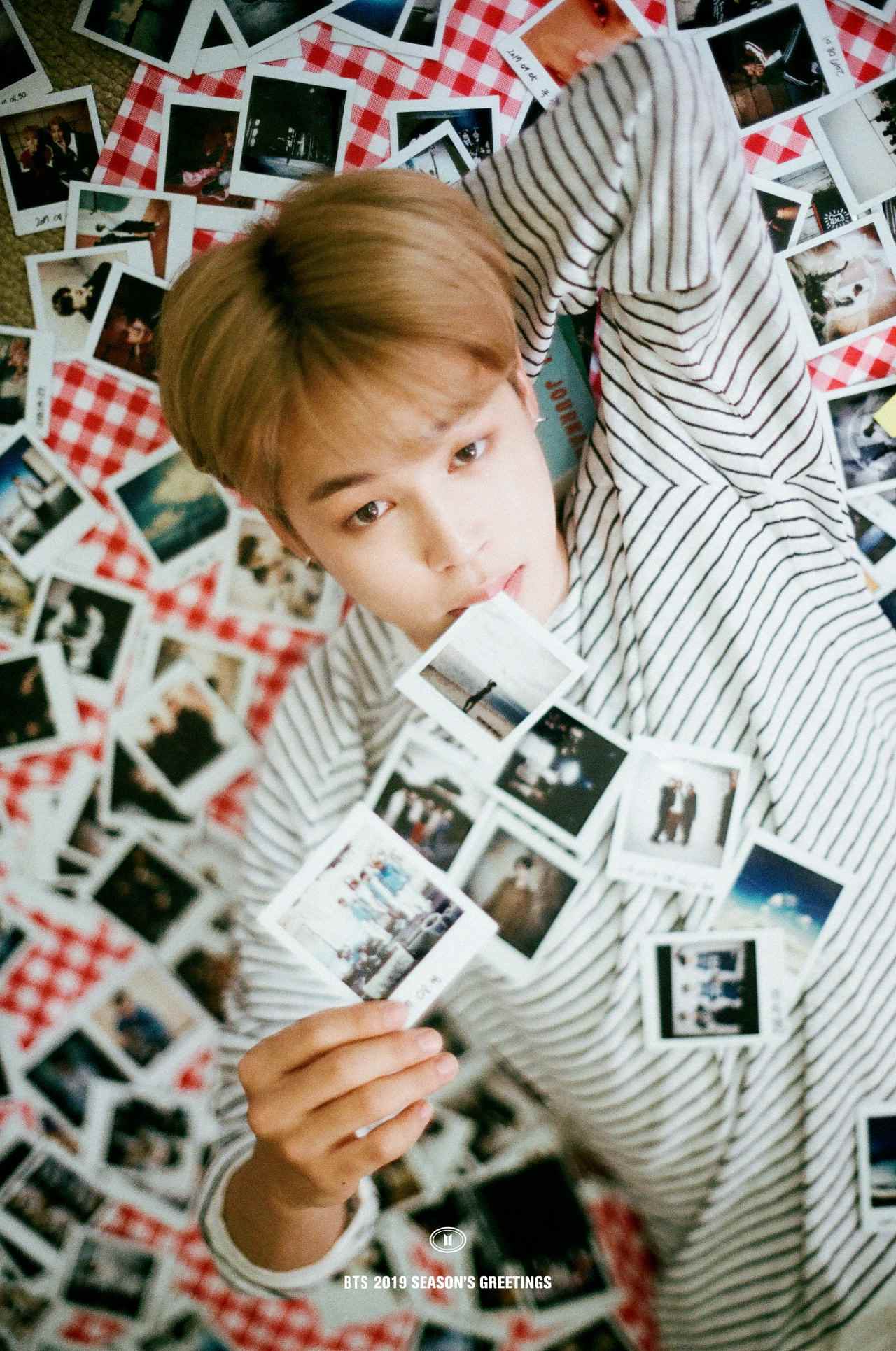 成爲Big Hit娛樂練習生轉學到首爾的JIMIN,在出道後也表達了對釜山藝術高中的喜愛之情,經常送花環和親筆簽名的事情非常有名,而釜山藝術高中的學生們也經常談論智旻,是一位令人敬佩及驕傲的學長。智旻的成功絕非偶然,他也是防彈裡的不可或缺的成員,看完採訪小編真得更喜歡他了呢!