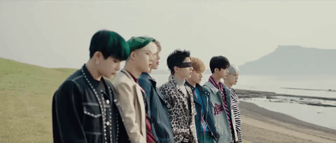 近年來名氣越來越高的MONSTA X,近日爆出人氣成員元虎欠債未還、偷竊、進過少年感化院的消息,令外界相當震驚。而元虎也在事件爆發後,發出退團聲明,並附上手寫信與粉絲們道歉。不過,就在今天(11/1)韓媒D社獨家報導了元虎涉嫌吸食大麻的消息。
