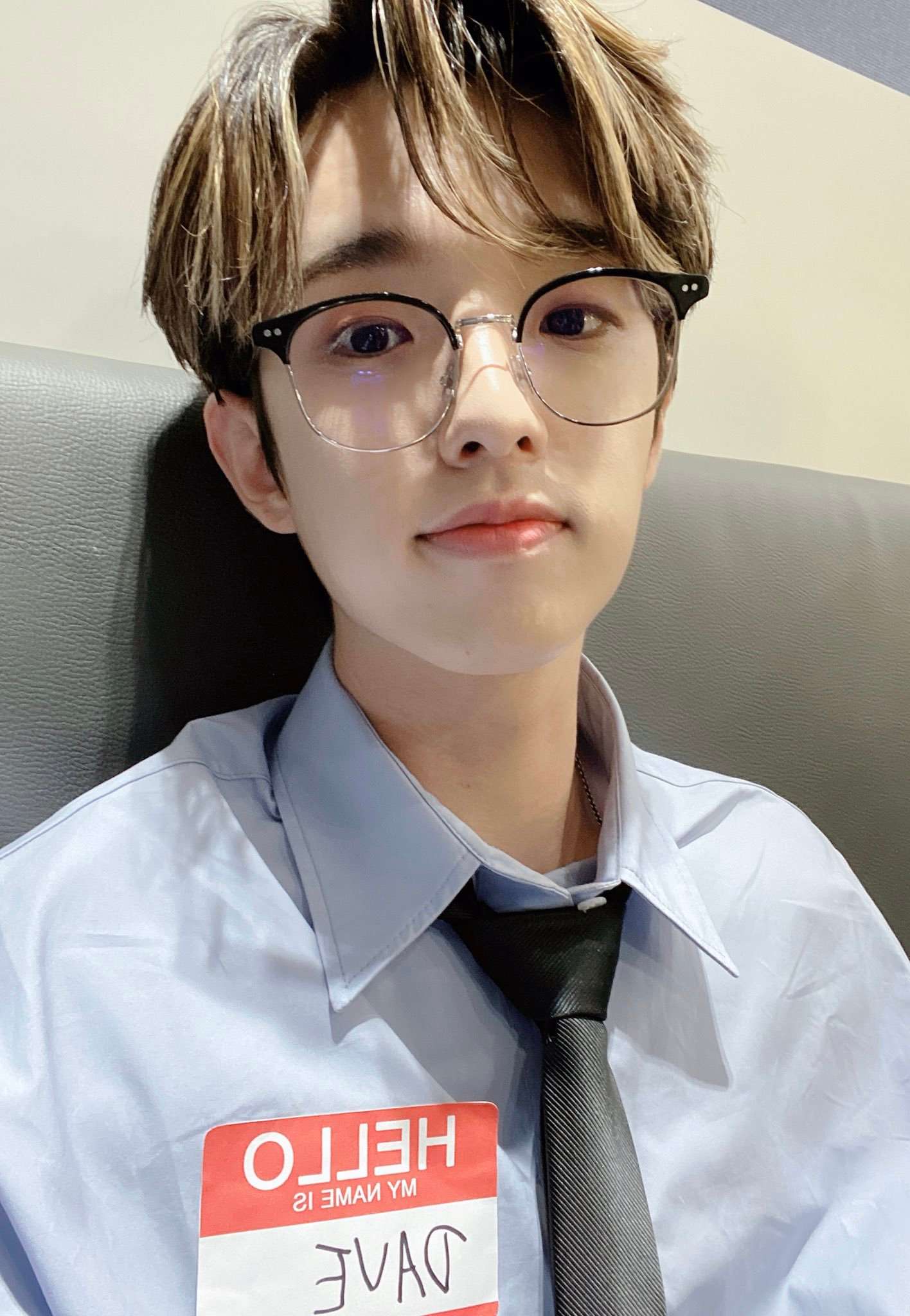 #DAY6-Jae
過敏原:幾乎所有
就算每天跟教練運動一個小時也都不會胖的DAY6成員Jae,因為免疫力很低,幾乎所有過敏都有。像是強烈的陽光過敏、灰塵過敏對Jae來說都是基本,據說除了蘋果之外,Jae幾乎對所有水果都過敏,不過因為喜歡吃水果,Jae也會吃過敏藥之後吃水果。