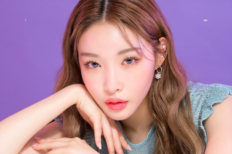 #請夏
近期最大勢的SOLO女歌手請夏,也在這華麗的出席名單中啦!幾乎每次頒獎典禮表演都會帶來讓人驚豔的請夏,這次的年末表演也讓粉絲們非常期待呢!
