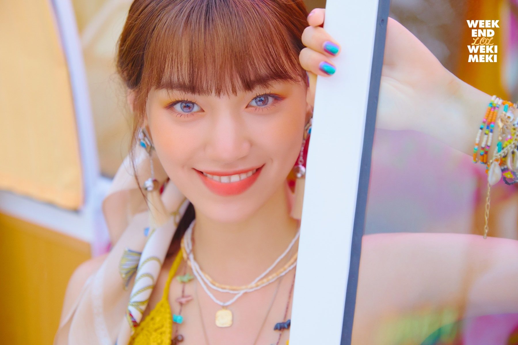 #Weki Meki-度延
生日:1999年12月4日
身為Weki Meki的門面擔當,度延的顏值自然不在話下,再加上她172cm模特兒般的身高,真的很完美啊!