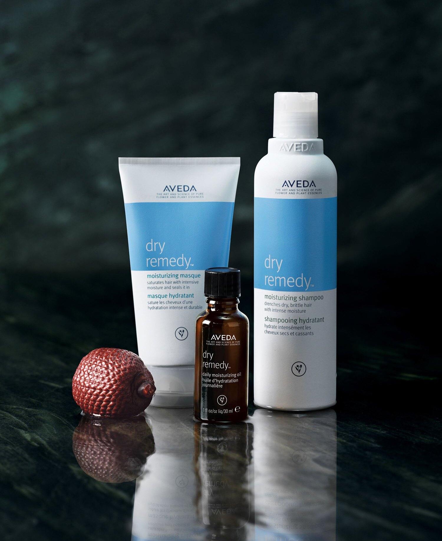 #AVEDA 乾燥髮護理深層保濕洗髮精
含有乳木果油,橄欖油,石榴等蓬鬆頭髮的萃取物,可為頭髮補充水分,可溫和清潔乾燥粗硬的髮絲,並加強柔順亮澤,讓頭髮變得更健康。