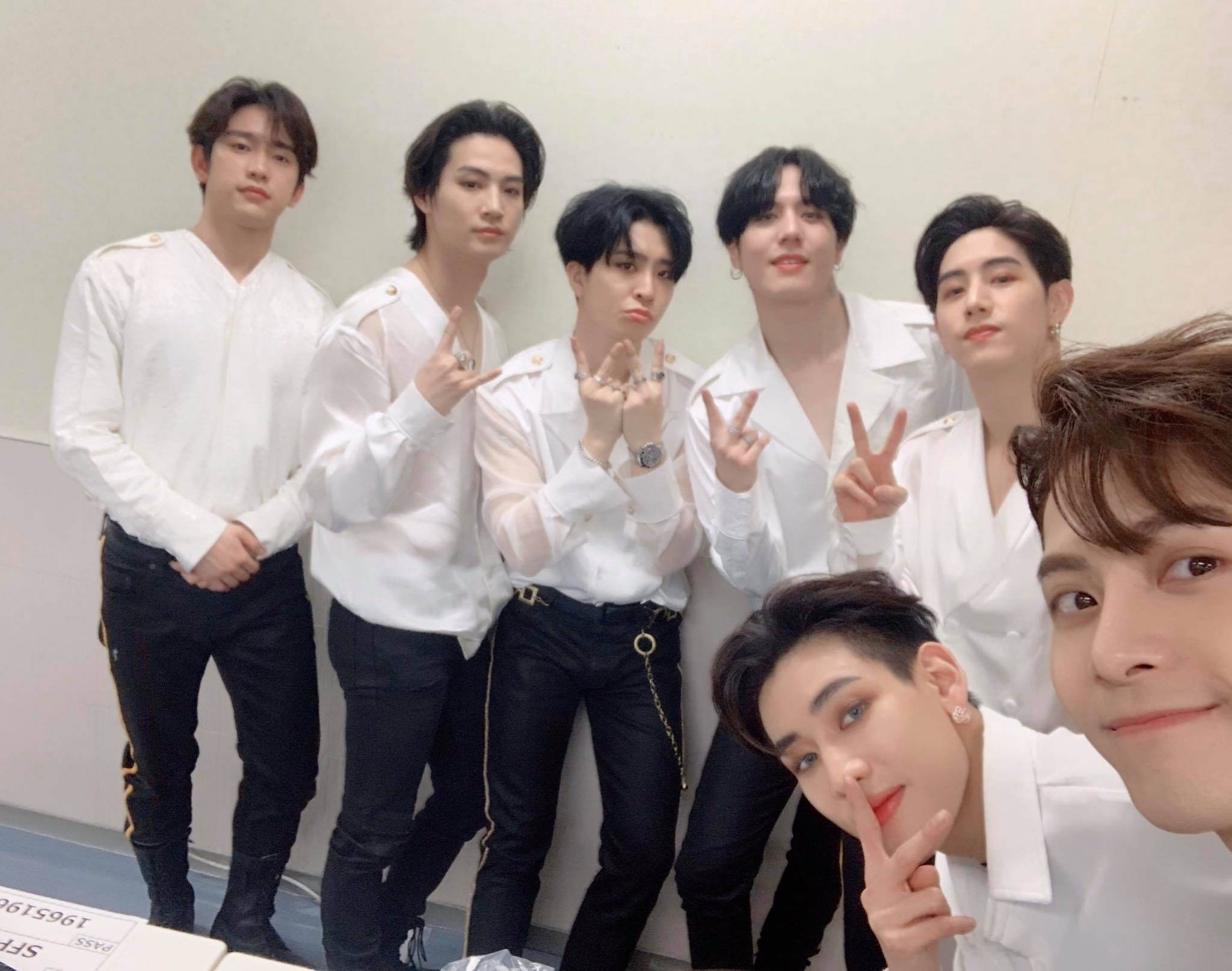 TOP4
GOT7
銷量:646,445
今年發行了兩次迷你專輯的GOT7成績也都不錯,突破了60萬大關,希望明年GOT7也能繼續保持下去啊!