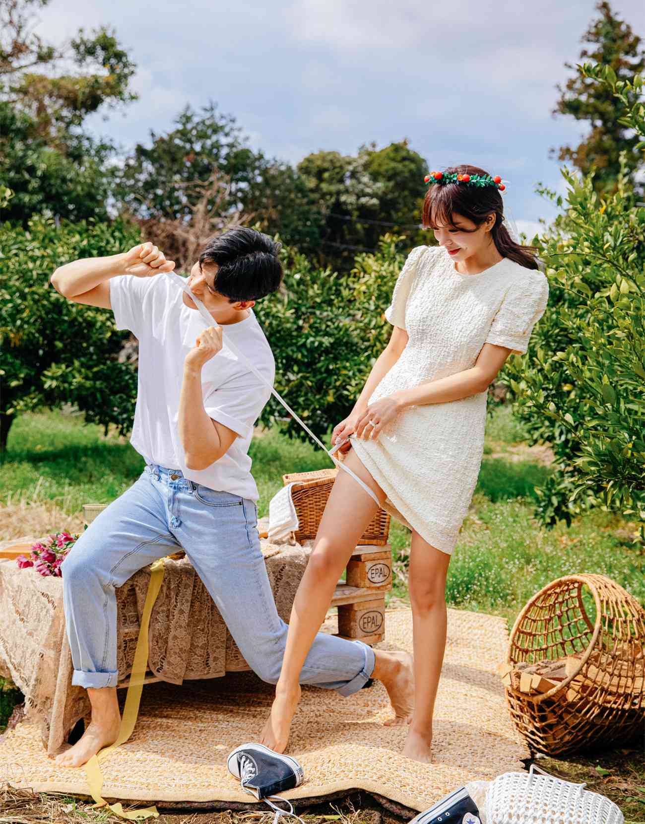 例:女生:歐巴,吃午飯了嗎?
男生:嗯(哦)
什麼?完啦?哪怕你加一句「And you?」人家女生也知道該怎麼跟你繼續聊下去啊..現在是什麼意思,是要結束對話了嗎?(手動再見)