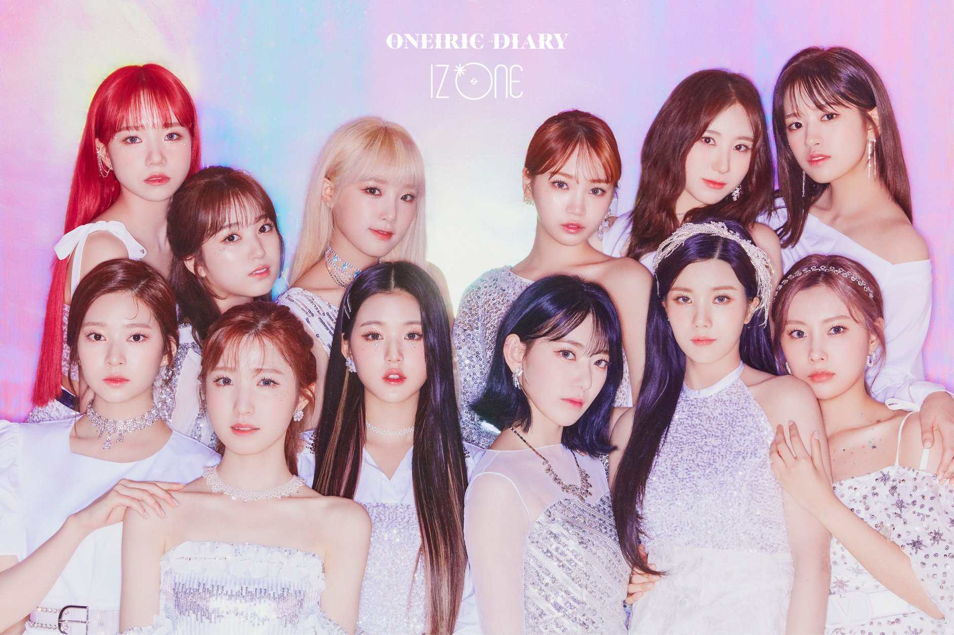 李彩演曾為限定組合「IZ*ONE」成員之一,在隊內擔任主領舞、領唱、副rapper,妹妹為2019年2月以團體「ITZY」出道的李彩領。