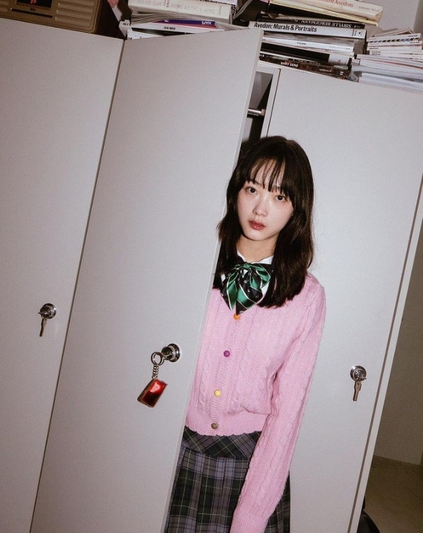 林載赫和同劇演員李瑜美是朋友,他說:「聽說瑜美也繼續在Coupang Eats(韓國外送網)打工。」林載赫稱讚說:「不久前,瑜美叫我不要擔心錢,然後買了壽司給我。」