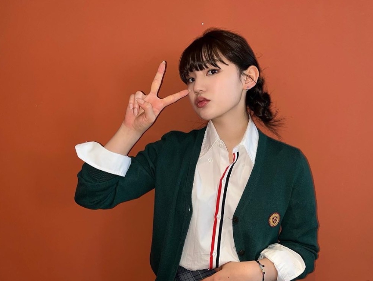 當天,李恩泉被問到在出演《殭屍校園》後,周圍人的反應時,她回答說:「前部作品是《衣袖紅鑲邊》,大家都說孫英姬(李恩泉飾演的角色)是多麼辛苦才轉世的宮女,據說黑化了。」