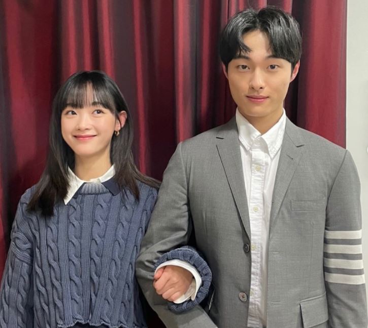 李瑜美還說:「娜妍和李瑜美確實很不一樣,不過罪惡感是每個人都有的感情。 後半部分娜妍感到內疚的場面等感情用事的場面中,應該能看出相似度了。」
