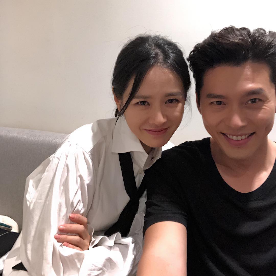 據韓媒報道,玄彬和孫藝於31日在首爾華克山莊首爾大酒店(Grand Walkerhill Seoul)的「ASTON HOUSE」舉行結婚典禮。