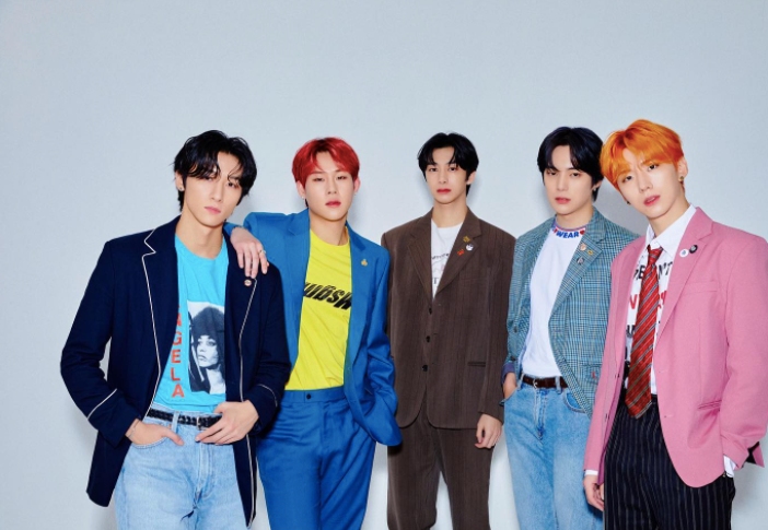 「如果人們希望MONSTA X 得到更好的對待,人們應該向公司抗議!」和「人們需要停止將MONSTA X帶入討論。」等評論。
