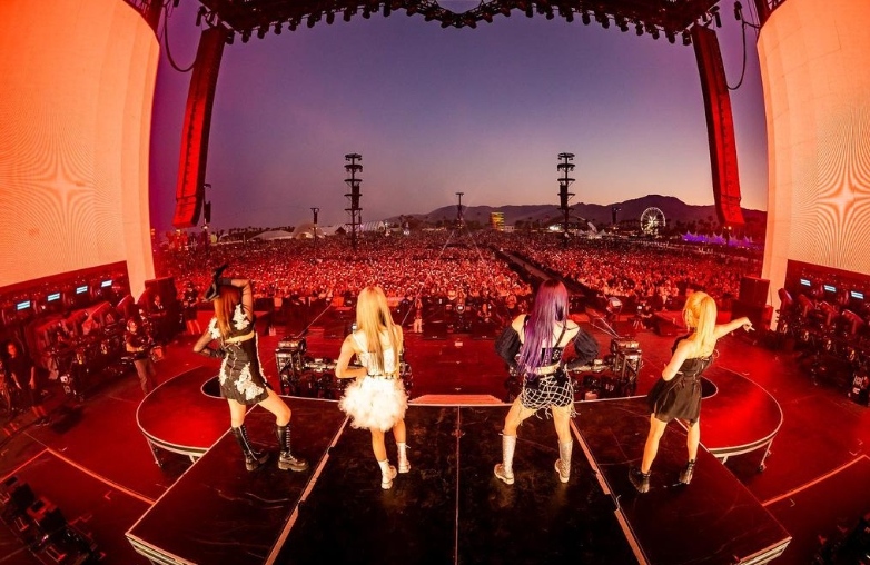 24日,aespa登上了美國代表性音樂慶典Coachella音樂節,演唱了多首熱門歌曲和未公開的新歌,在當地獲得超高迴響。