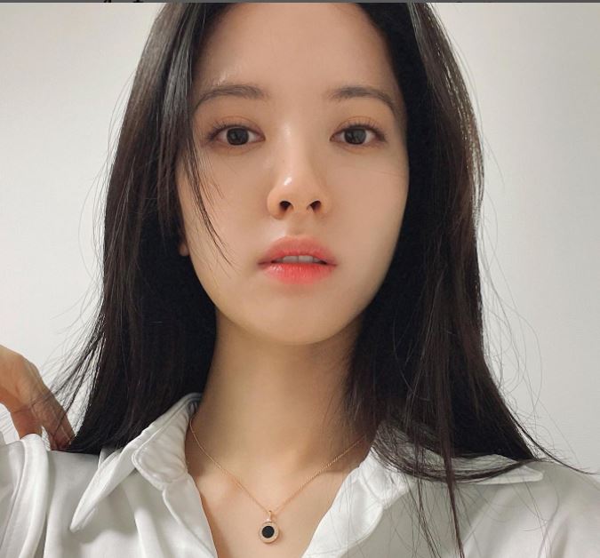 至於她們實際擊劍實力如何呢? 苞娜說:「姐姐做得更好。 更準確更快,但是我在玩遊戲既有運氣又有小聰明。雖然實力方面金泰梨很好,但在遊戲中大部分還是我獲勝。」