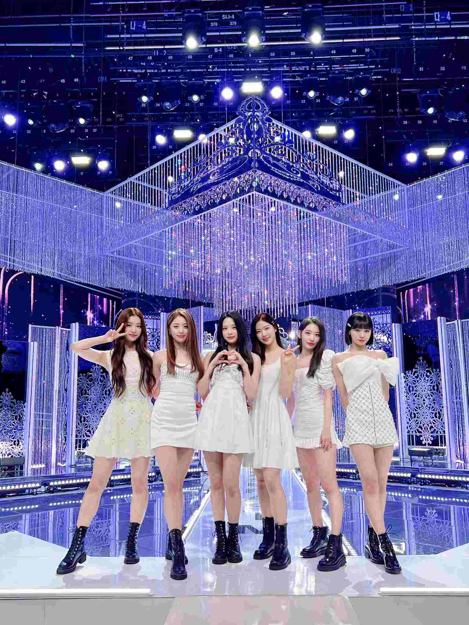 LE SSERAFIM是由韓國SOURCE MUSIC於2022年推出的六人女子音樂組合,成員包括Sakura、Chaewon、Yunjin、Kazuha、Garam和Eunchae