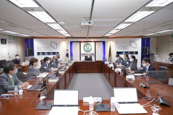 金宇碩委員特別對《玩什麼好呢?》表示:「上次廣播通信審議委員會也曾對biscop乾燥機間接廣告事例進行過勸告處分,幾乎類似的情況反覆出現,變得更加嚴重。 對此,只能提高一個等級,下達法定製裁。」。