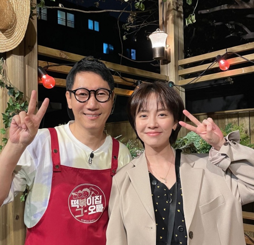 在10日播出的MBC every1綜藝節目《炒年糕店的那個哥哥》中,演員宋智孝作爲嘉賓出演。 當天,宋智孝吐露對於12年間一起出演《Running Man》成員們的心聲。