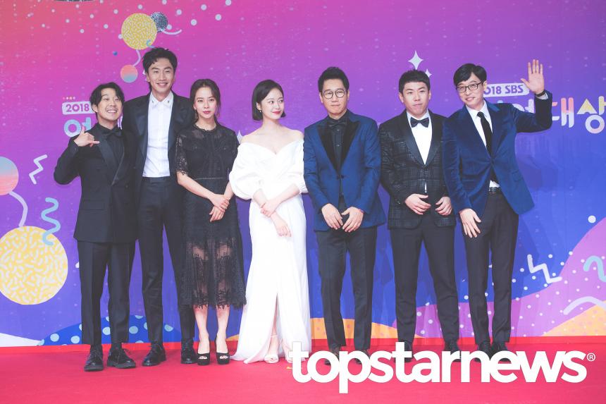 尤其是《Running Man》成員劉在錫此前在李光洙最後一次出演節目時用「下車(hah-cha)做了一首三行詩:「下個成員,車銀優和車太鉉。」