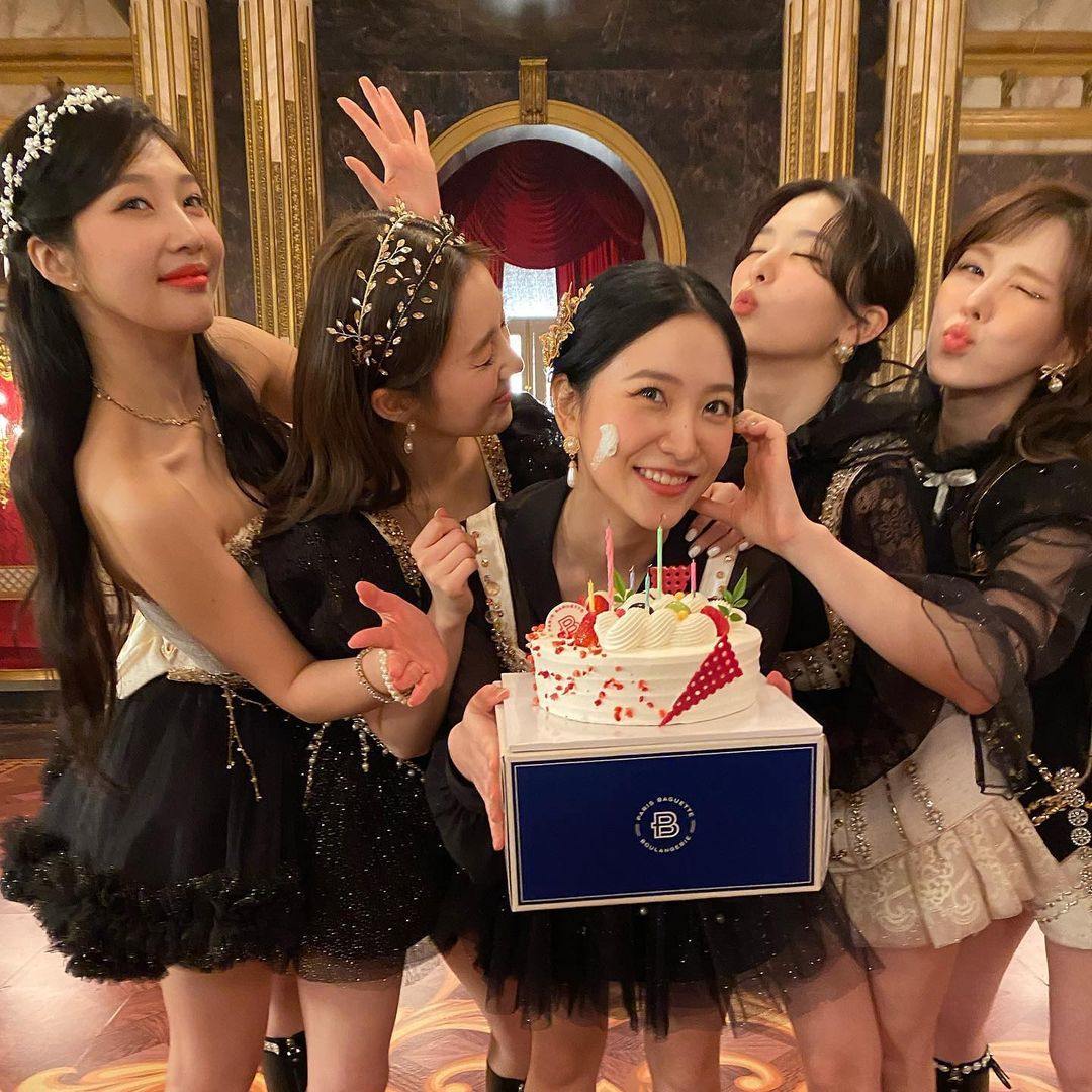 Image source_ Instagram | redvelvet.smentown