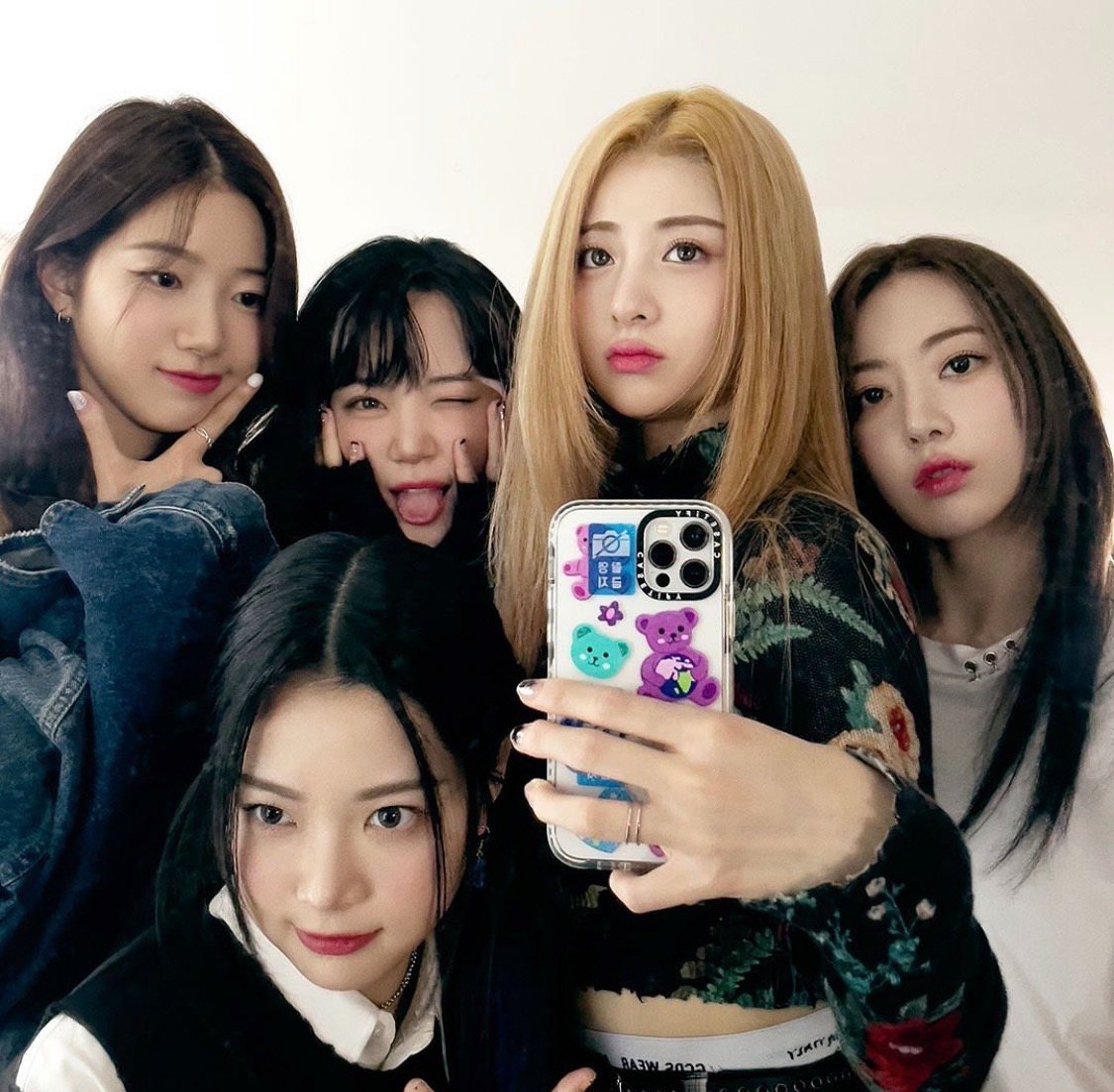 image source_instagram｜le_sserafim